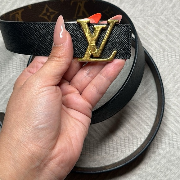 Authentic Louis Vuitton Belt (reversible) - Picture 3 of 4